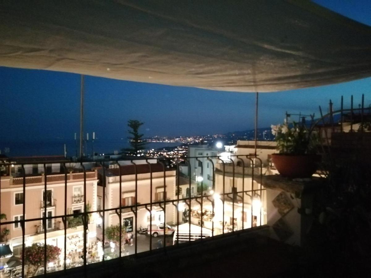 Aly Art Apartment Taormina Duomo, Gulf & Etna View Zewnętrze zdjęcie