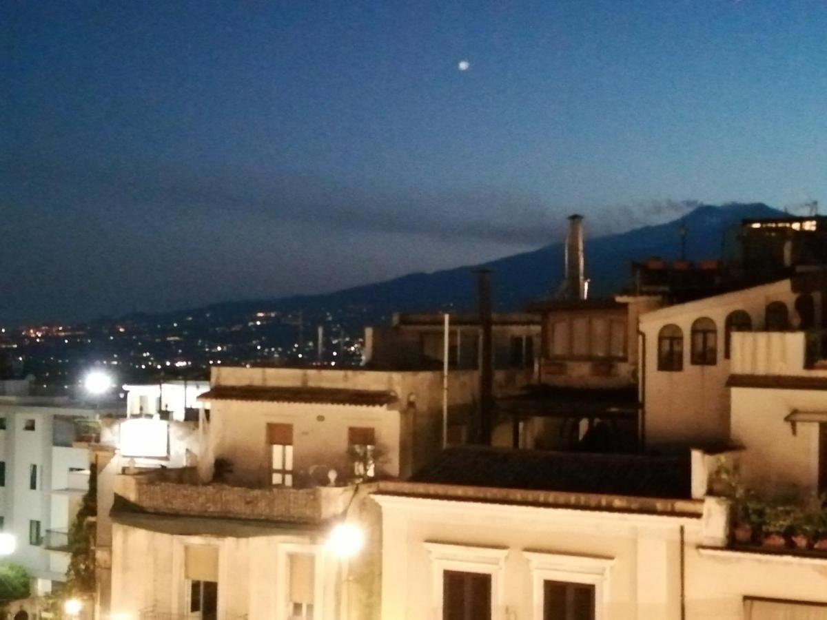 Aly Art Apartment Taormina Duomo, Gulf & Etna View Zewnętrze zdjęcie