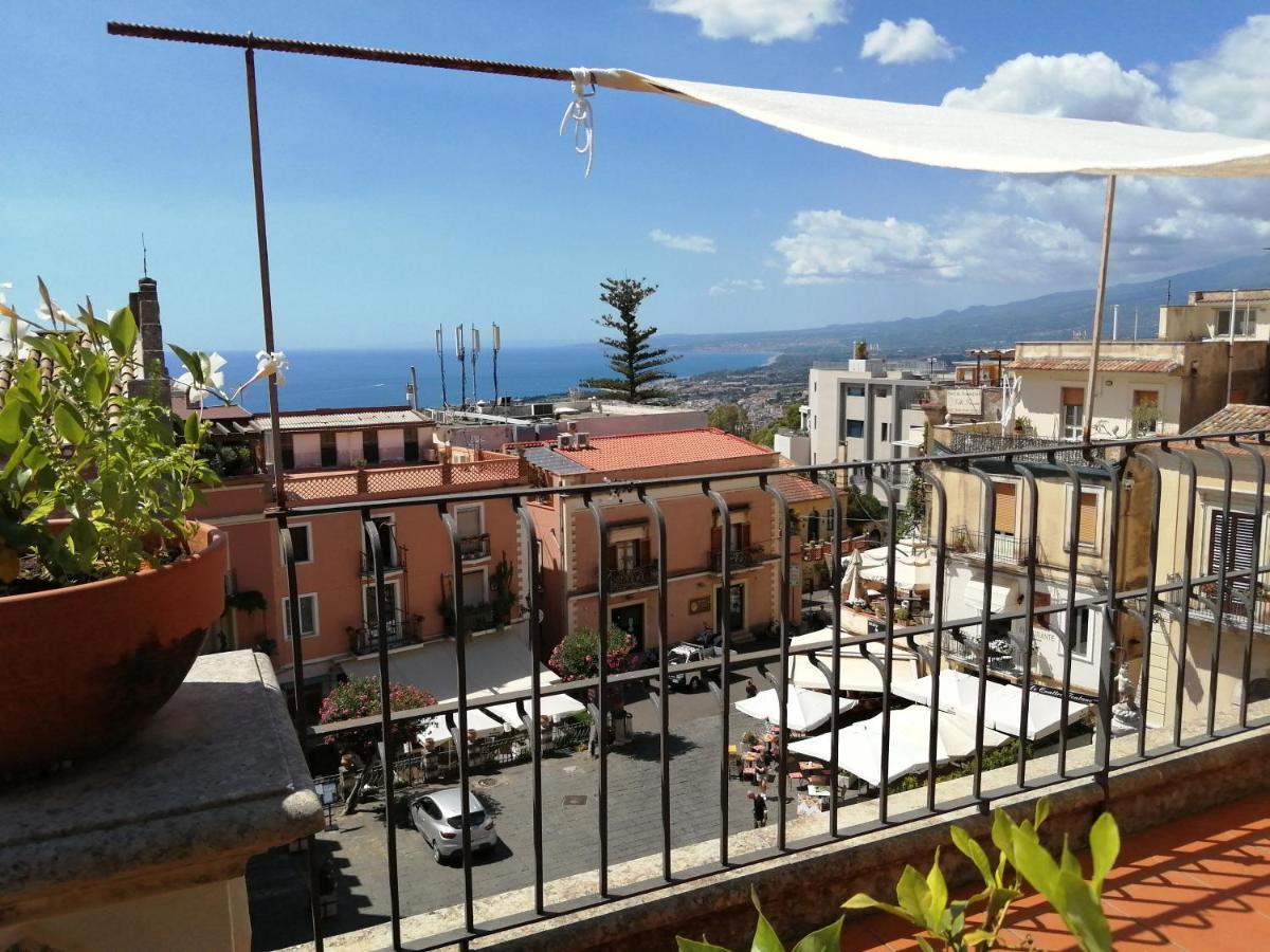 Aly Art Apartment Taormina Duomo, Gulf & Etna View Zewnętrze zdjęcie