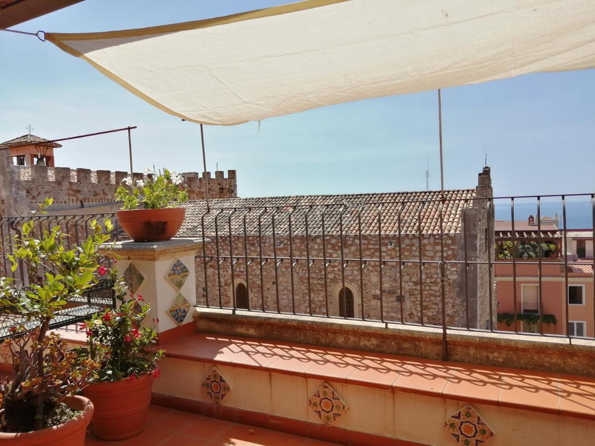 Aly Art Apartment Taormina Duomo, Gulf & Etna View Zewnętrze zdjęcie