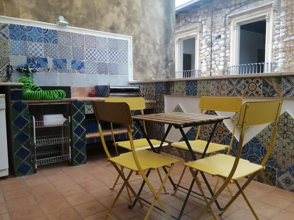 Aly Art Apartment Taormina Duomo, Gulf & Etna View Zewnętrze zdjęcie