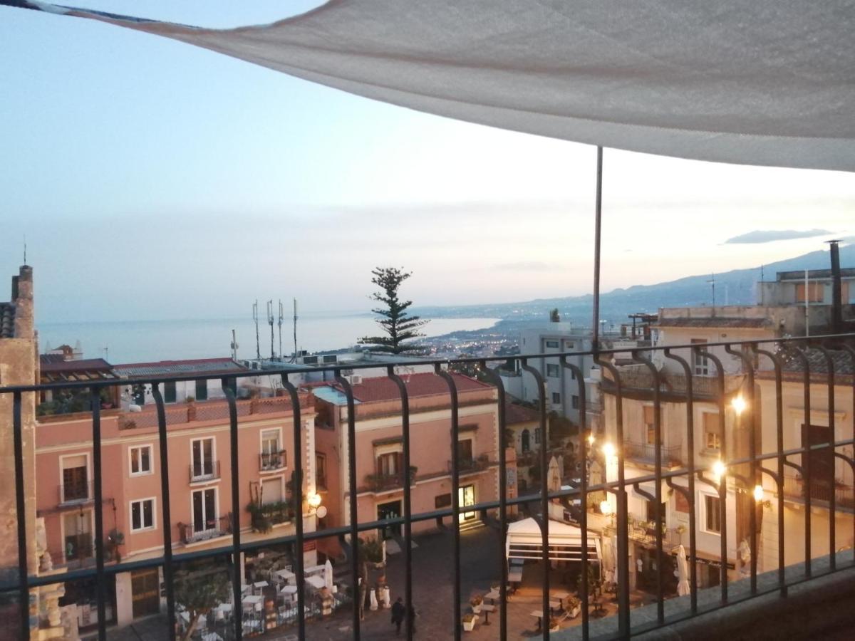 Aly Art Apartment Taormina Duomo, Gulf & Etna View Zewnętrze zdjęcie