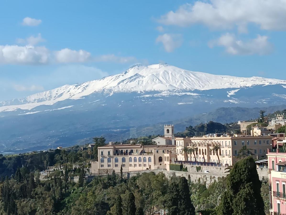 Aly Art Apartment Taormina Duomo, Gulf & Etna View Zewnętrze zdjęcie